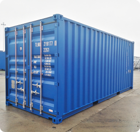 A mechanic in Melbourne performing windscreen replacement